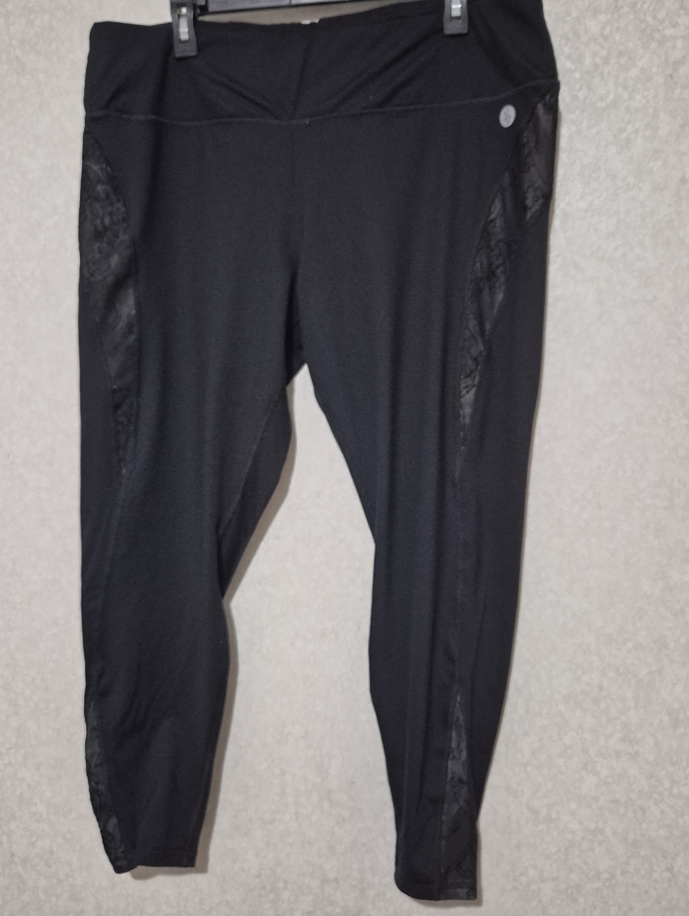 torrid Black Active Leggings with Floral Printed ...size:3 - Picture 3 of 13